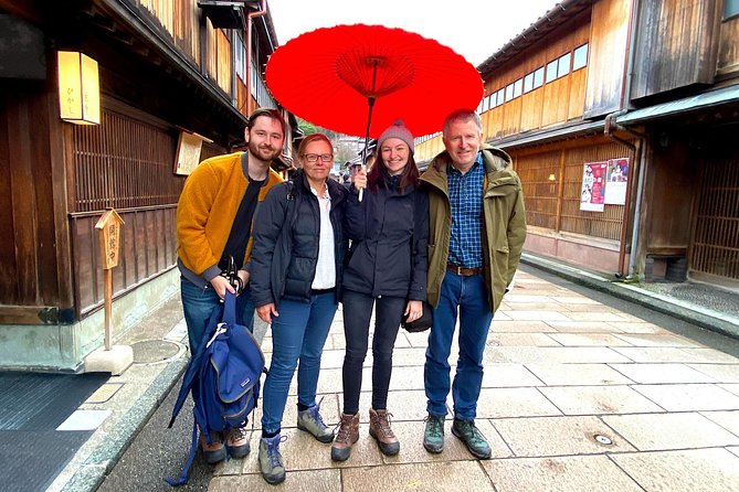 Kanazawa Highlights Tour Including Kenrokuen Garden