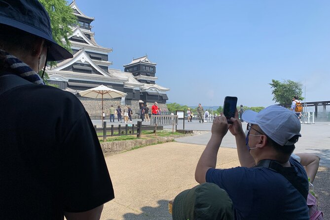 Kumamoto Castle Walking Tour With Local Guide - Meeting Point and Schedule