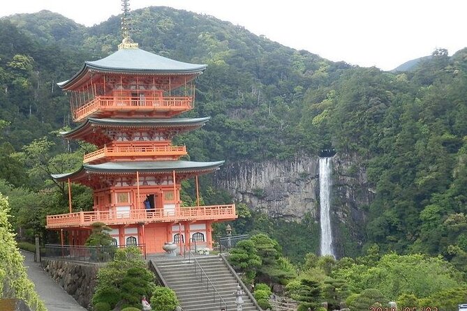 Kumano Kodo Half Day Daimonzaka and Nachi Taisha Tour