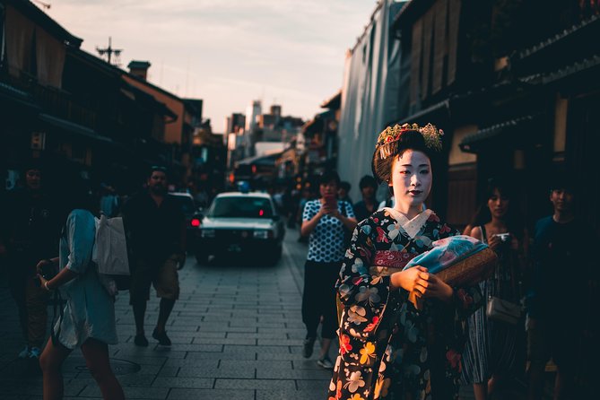 Kyoto Private Night Tour: From Gion District To Old Pontocho, 100% Personalized