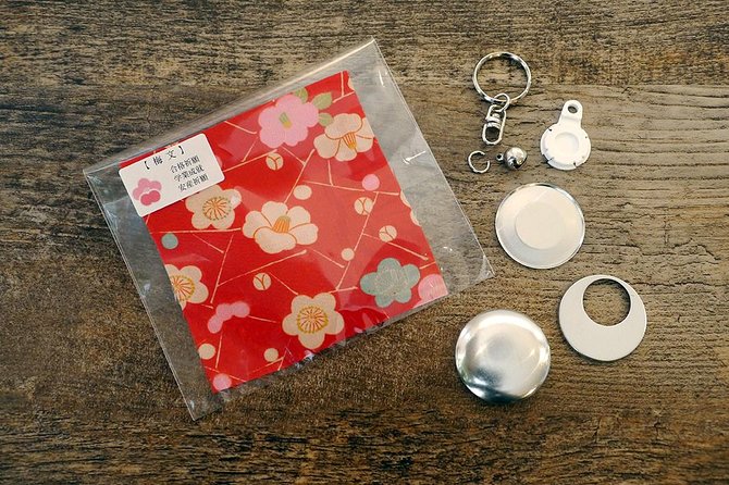 Make Unique Items With Kimono Fabric in a Café Kimono Fabric Keyring (38mm) - Unwrapping the 38mm Keyring Surprise