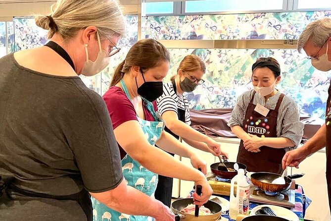 Osaka Okonomiyaki Cooking Experience!