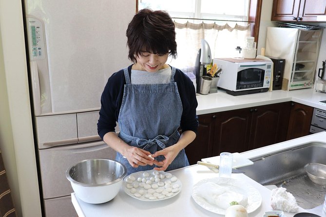 Private Cooking Class With a Sapporo Local Kanae in Her Home