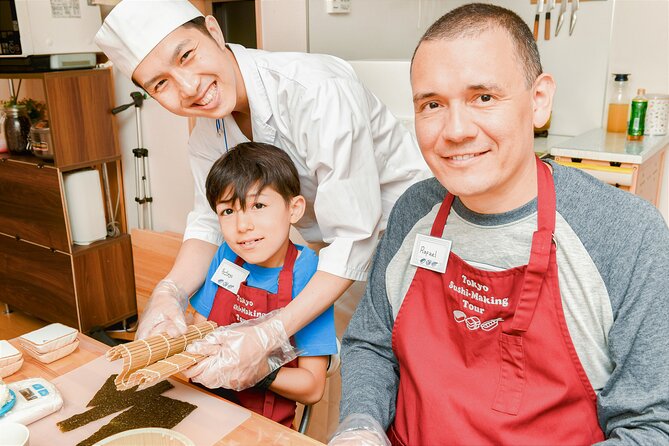 Sushi Making Class With English-Speaking Friendly Chef in Tokyo