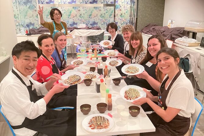 Osaka Okonomiyaki Cooking Experience! - Meeting and Getting Started