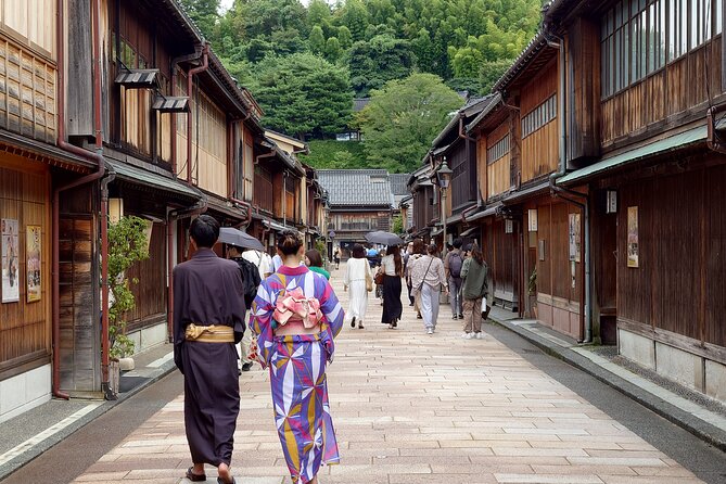 Full-Day Tour From Kanazawa: Samurai, Matcha, Gardens and Geisha - Unveiling the Mystique of Geisha