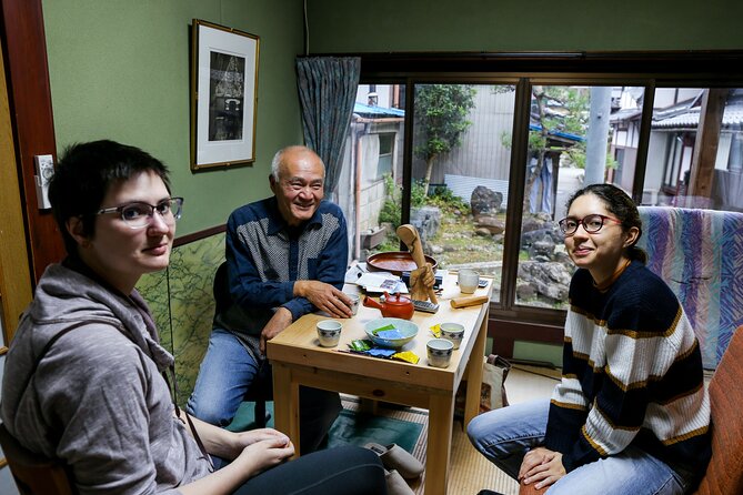 Nakasendo Historical Town and Hidden Craft Village Walking Tour - Savoring Locally Sourced Cuisine