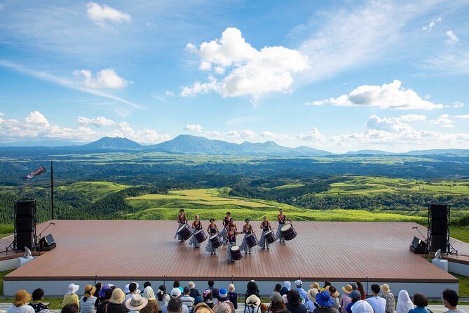 Open-Air Theater Tao-No-Oka Japanese Taiko Drums Live Show - What to Expect and Tips