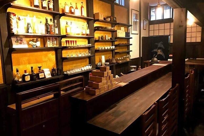 Private Tea Ceremony and Sake Tasting in Kyoto Samurai House - Meeting Your Knowledgeable Host