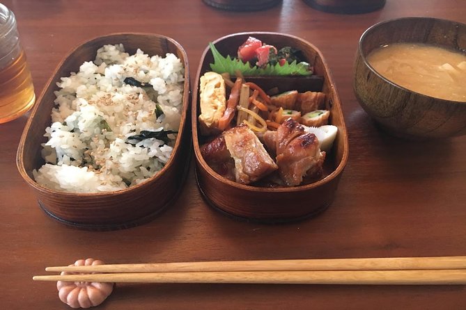 Enjoy a Japanese Cooking Class With a Humorous Local Satoru in His Tokyo Home - What to Expect From Satoru