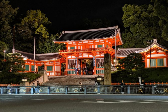 Discover Kyotos Geisha District of Gion! - Why Visit Gion at Night