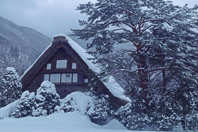 [One-Day Bus Tour Departing From Kanazawa Station] Shirakawa-Go/Takayama Tour Platinum Route Bus Tour - Booking and Confirmation Details