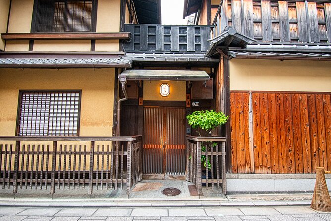 Private FOOD Walking Tour in Kyoto City Highlight Exploration - Tour Logistics and Essentials