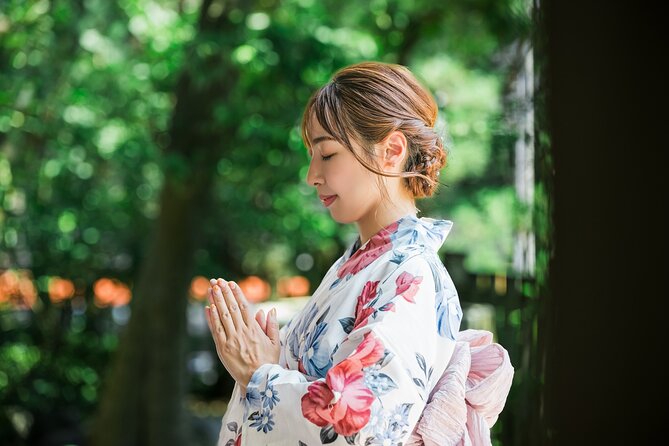 Private Photoshoot Experience in a Japanese Traditional Costume - Just The Basics