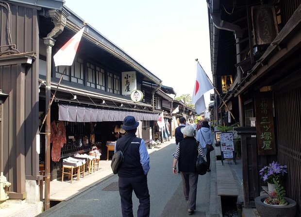 Takayama Oldtownship Walking Tour With Local Guide. (About 70min) - Just The Basics