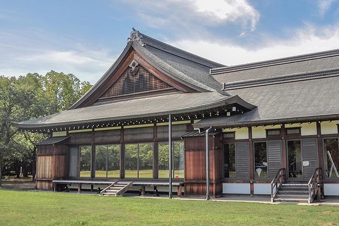 A Tour to Explore the Symbol of Osaka: Osaka Castle