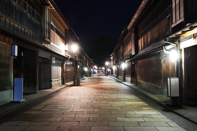 Kanazawa Private Night Photoshoot by Professional Photographer - Capturing Kanazawas Nighttime Beauty