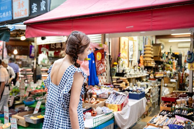 Private Food Tour in Downtown Yanesen and Nezu Shrine