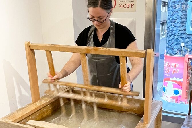 [Tokyo/Asakusa] Traditional Japanese Washi Papermaking Experience