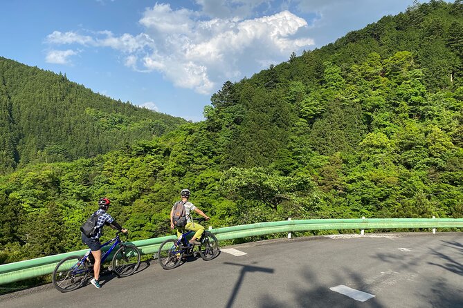 Tokyos Hidden Nature Cycling Tour – Okutama Historical Road Tour