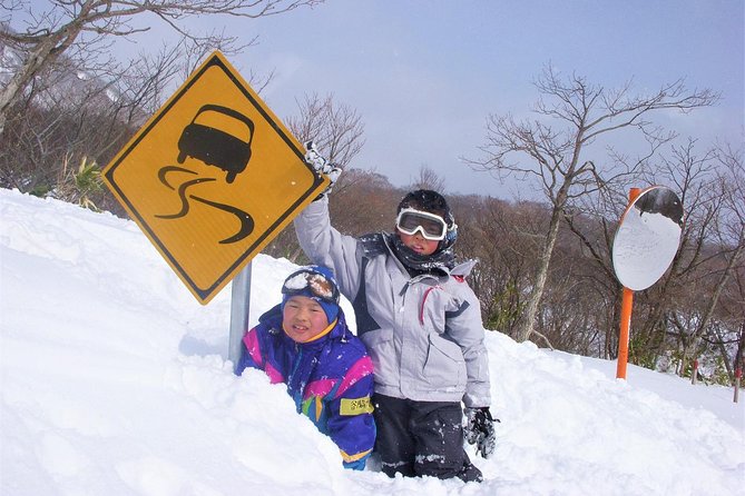 First Snow Play & Snowshoe - Exploring Nasu-machi in Winter