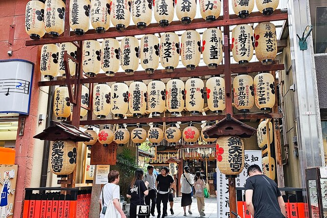 Kyoto Nishiki Market & Depachika: 2-Hours Food Tour With a Local - Nishiki Market Food Heaven