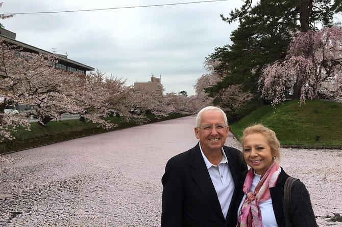 Private Cherry Blossom Tour in Hirosaki With a Local Guide - Exploring Hirosaki Parks Wonders