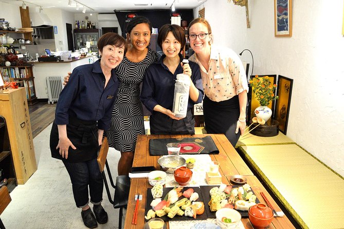 Private Market Tour and Sushi Class in Asakusa With a Chef - Exploring the Local Market