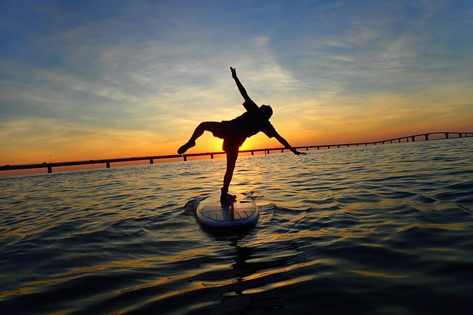 [Miyako, Okinawa] [Evening] Twilight in the Sea of Silence... Sunset Stand-Up Paddleboard / Canoe - Getting Ready