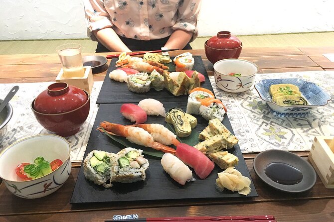 Private Market Tour and Sushi Class in Asakusa With a Chef - Sushi Making Essentials