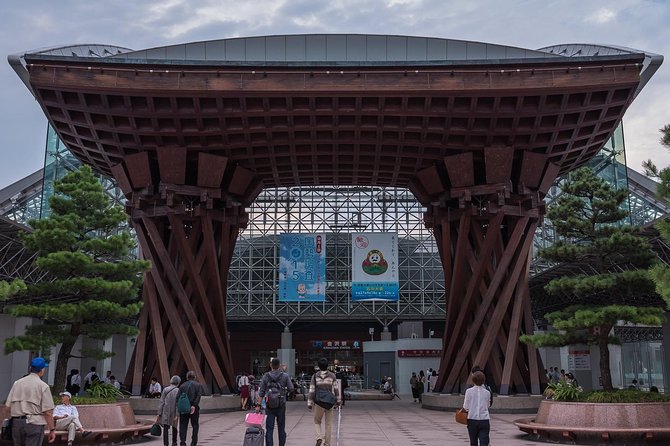 Kanazawa Custom Full Day Tour - Tour Details and Logistics