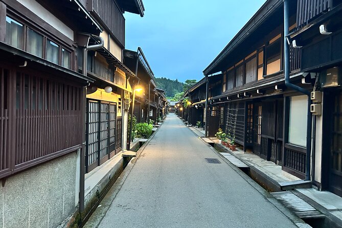 Takayama Night Tour With Local Meal and Drinks - Accessibility and Logistics