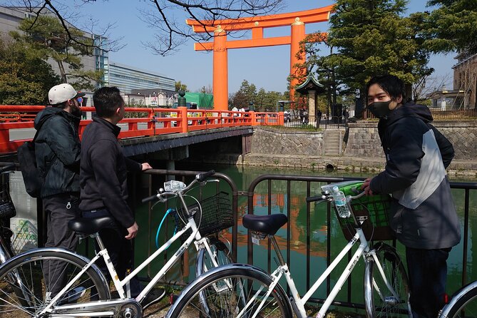 Exploring Fushimi-Inari, Gion, Nanzen-ji, Kamogawa River Tour - Insights From a Knowledgeable Guide