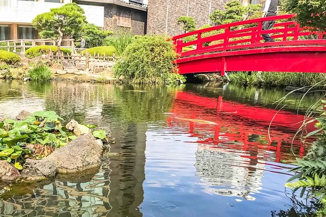 Japanese Garden & Western Architecture: Akasaka Exploration Tour - Inari Shrines Thousand Torii Gates