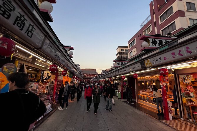 Walking Tour to Temple and Izakaya From the River - Temple Visit and History