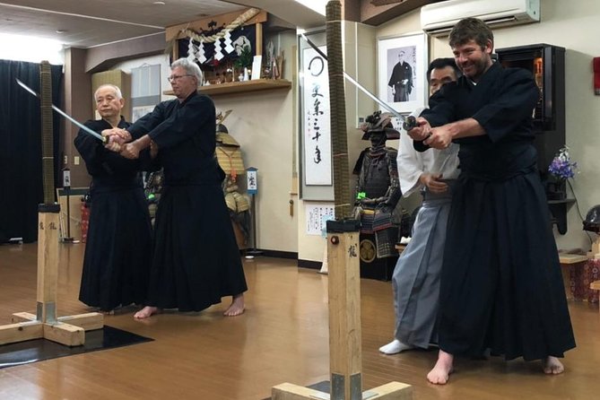 IAIDO SAMURAI Ship Experience With Real SWARD and ARMER - Iaido Studio and Equipment