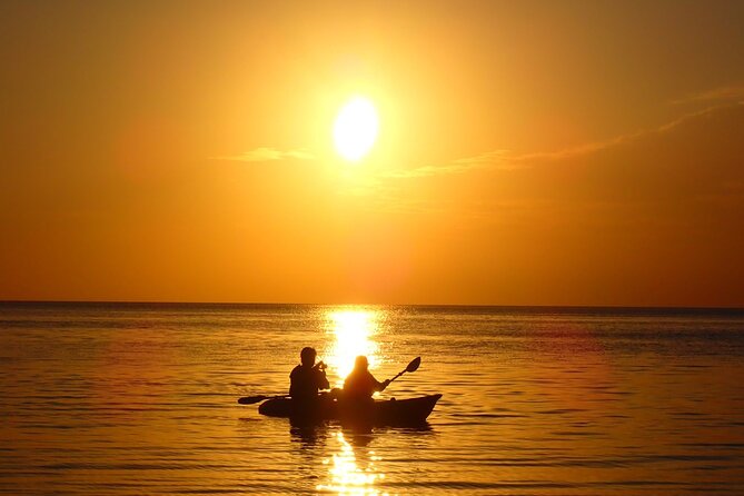 [Miyako, Okinawa] [Evening] Twilight in the Sea of Silence... Sunset Stand-Up Paddleboard / Canoe - Just The Basics