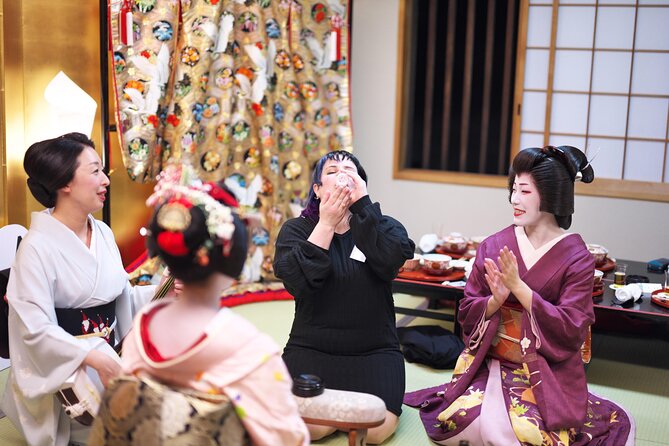 Kyoto Gion Private Guided Tour, Maiko or Geisha Dinner Included