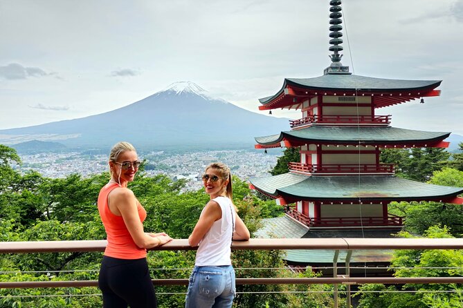 Mt. Fuji Private Sightseeing Tour With Local Guide/Photographer - Tour Highlights and Inclusions