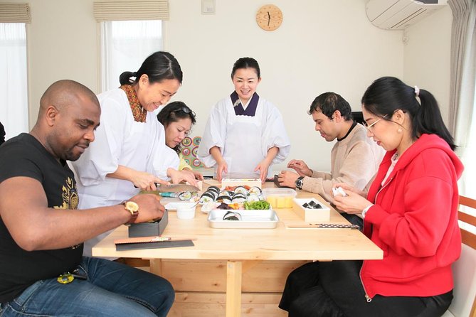 Homemade Sushi and Supermarket Tour in Kamakura - Supermarket Tour Highlights