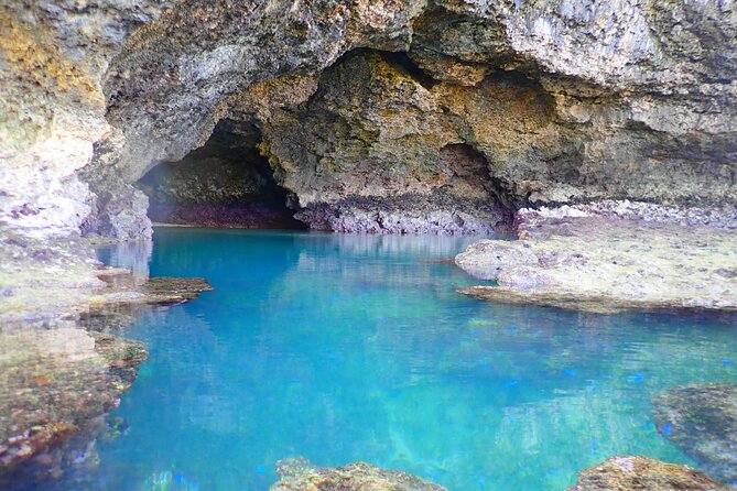 [Ishigaki] Kabira Bay SUP/Canoe + Blue Cave Snorkeling - Getting Ready for Adventure