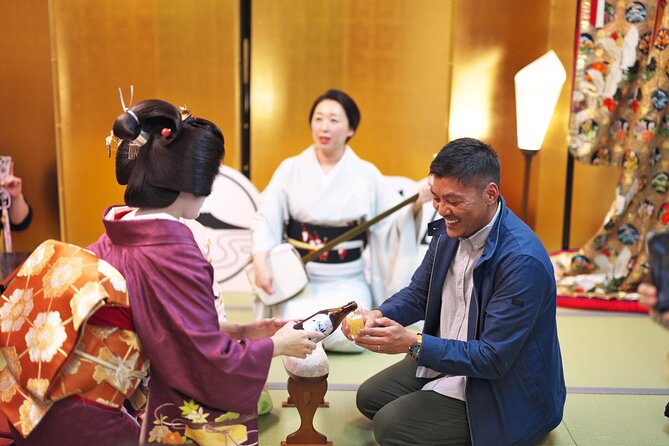 Kyoto Gion Private Guided Tour, Maiko or Geisha Dinner Included - Enjoy a Traditional Kaiseki Dinner