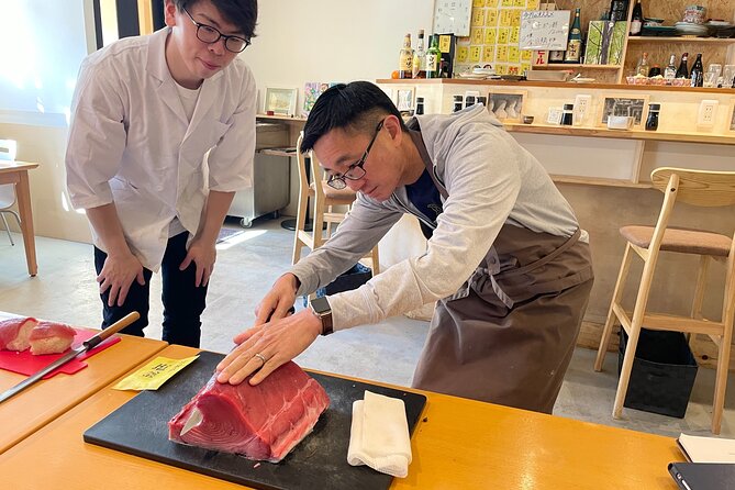 Toyosu & Tsukiji Market and Making Sushi Workshop Tour - Exploring Toyosu and Tsukiji