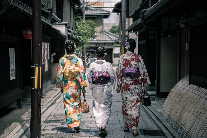 2 Hours Tour in Historic Gion: Geisha Spotting Area Tour - Private Tour Benefits