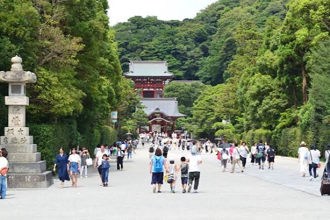 Private Kamakura and Yokohama Sightseeing Day Trip With Guide - Lunch and Admission Fees Included