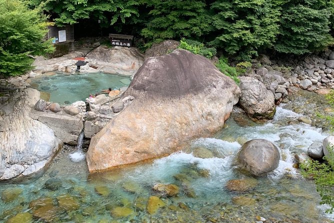 Shirakawago(Unesco World Heritage)/ Onsen / Hiking / 1day Tour - Hiking Trails and Nature Spots