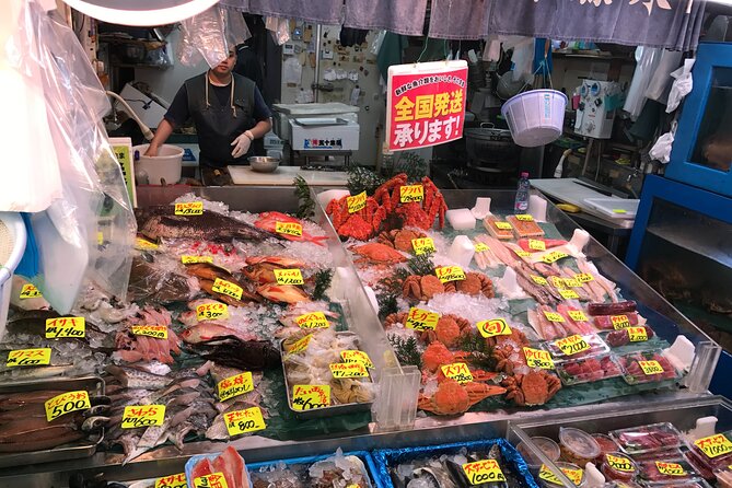 Tokyo Food Tour Tsukiji Old Fish Market - Meeting Your Local Guide