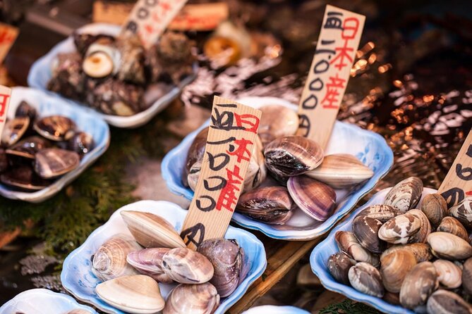 Tokyo: Tsukiji Fish Market With Food Tastings & Shrine Visit - Our Expert Local Guides