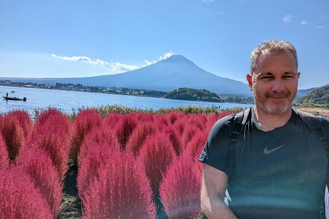 Walking Tour in Mt. Fuji From Tokyo - Meeting Your Licensed Guide