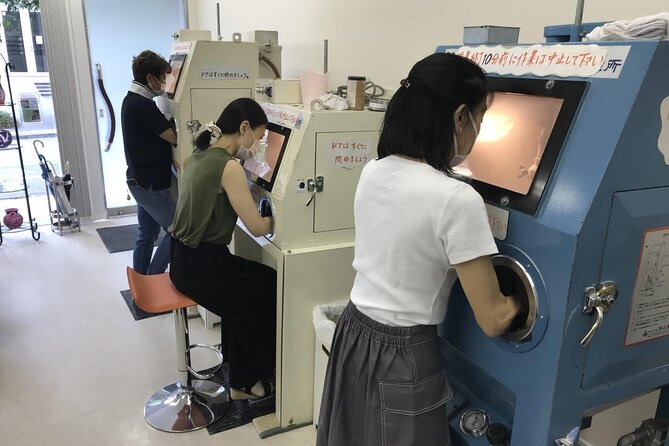 Create Your Glass Artwork With Japanese Motifs in Tokyo - Memories of Tokyos Craft Scene